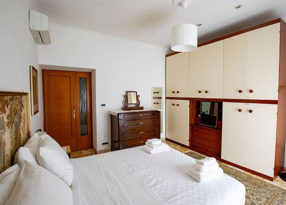 Dimora Al Colosseo, 2 Bedrooms Ρώμη Εξωτερικό φωτογραφία