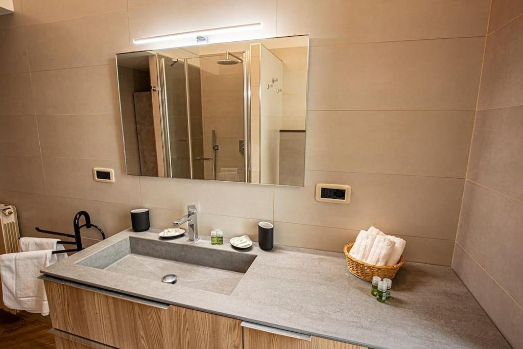 Dimora Al Colosseo, 2 Bedrooms Ρώμη Εξωτερικό φωτογραφία