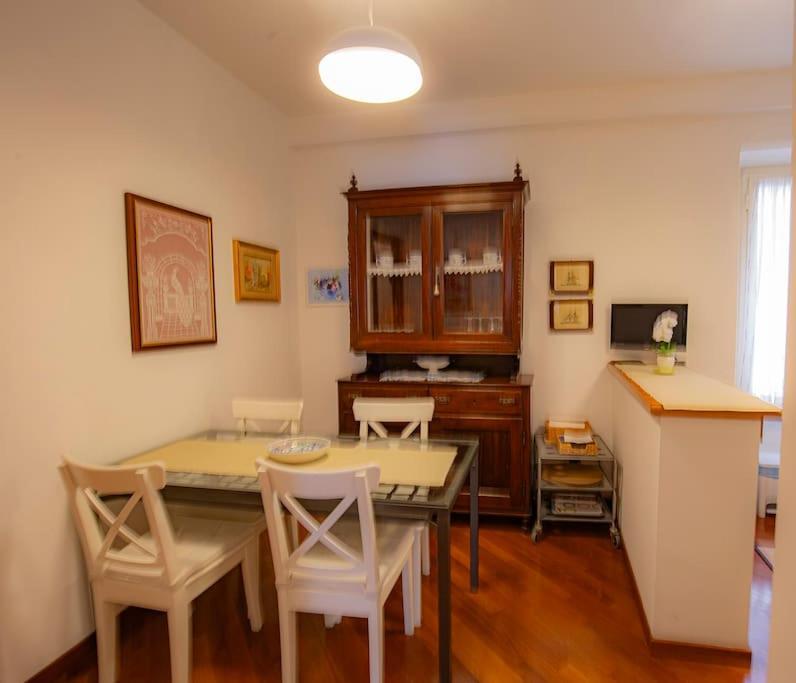 Dimora Al Colosseo, 2 Bedrooms Ρώμη Εξωτερικό φωτογραφία
