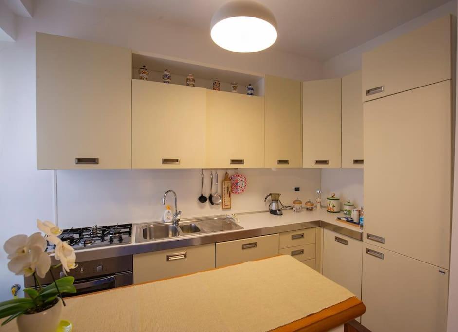Dimora Al Colosseo, 2 Bedrooms Ρώμη Εξωτερικό φωτογραφία